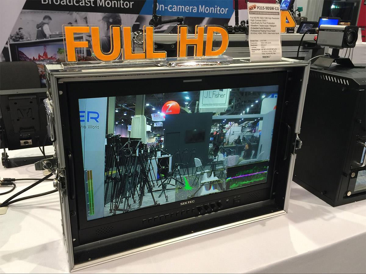 215 inch carry-on production monitor waveform